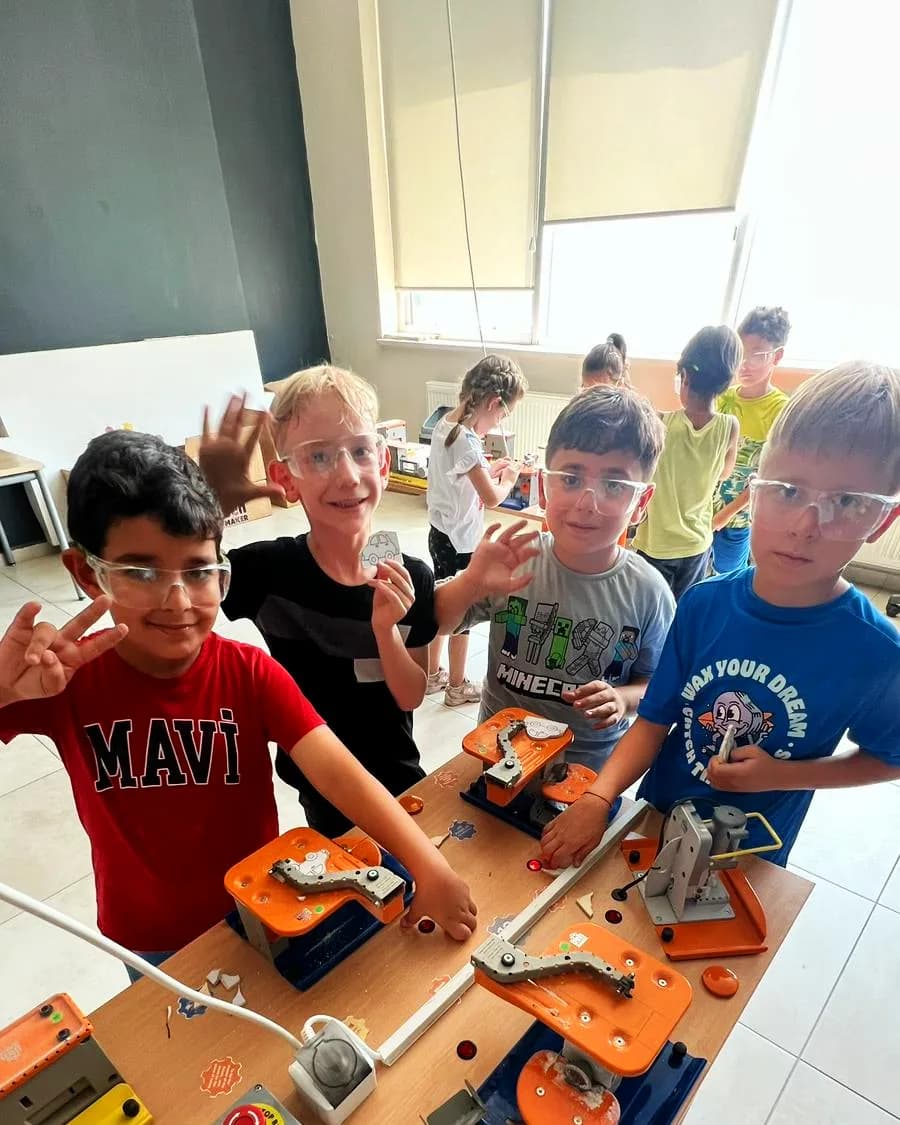 Yaz Spor Okulu'nda robotik kodlama atölyesi
