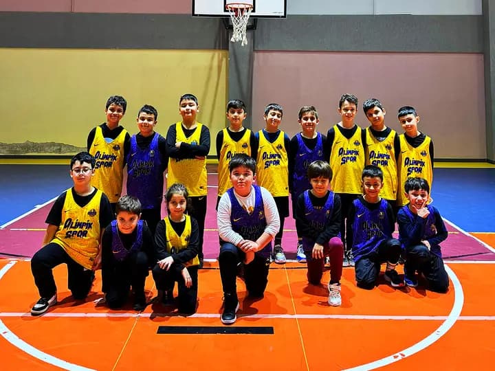 Mutlukent Türkan Göktürk Spor Salonu